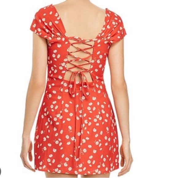 FINDERS KEEPERS floral dress - Picture 2 of 16